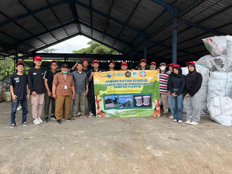 Perikanan UMM Dukung SDGs, Mahasiswa Perikanan UMM Sulap Sampah Plastik Jadi Ecobrick di Kota Batu